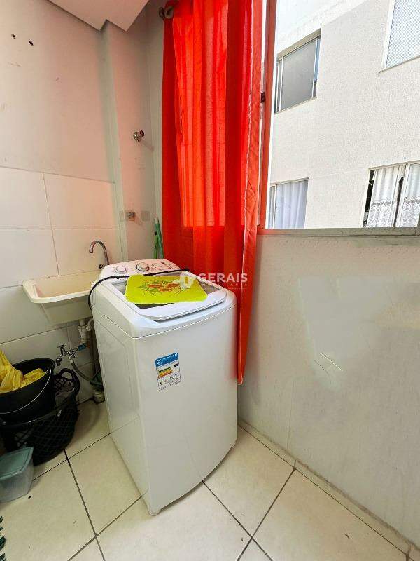 Apartamento à venda no INTERLAGOS: 08 - ÁREA DE SERVIÇO