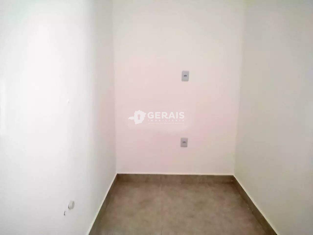 Sala para aluguel no CENTRO: 06- ÁREA LATERAL