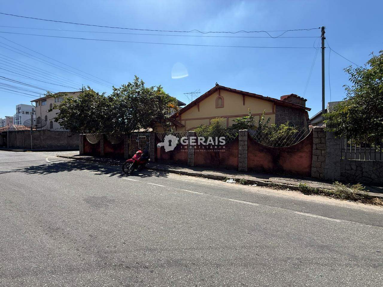 Lote à venda no ESPLANADA: 01 - LOTE