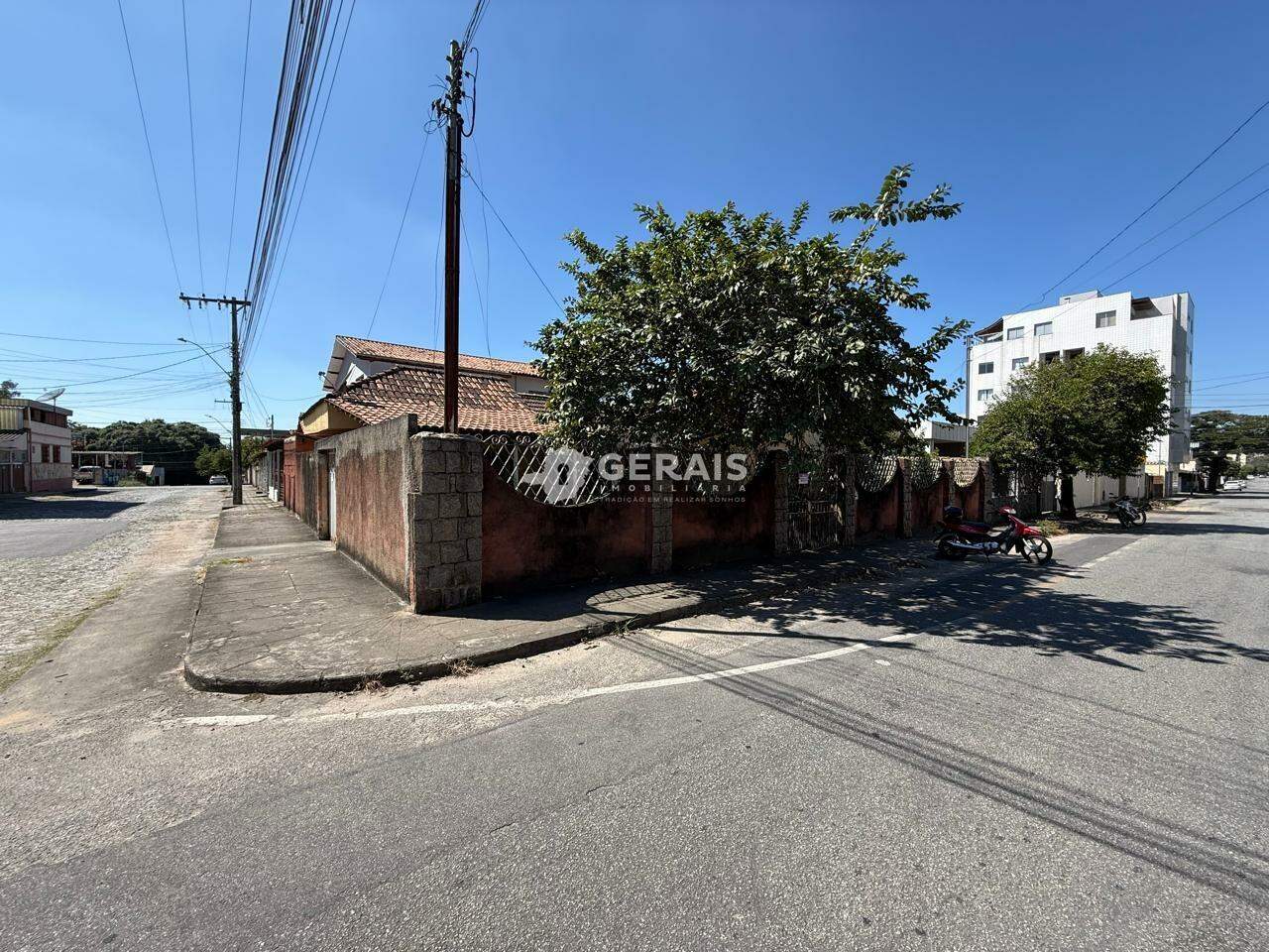 Lote à venda no ESPLANADA: 02 - LOTE