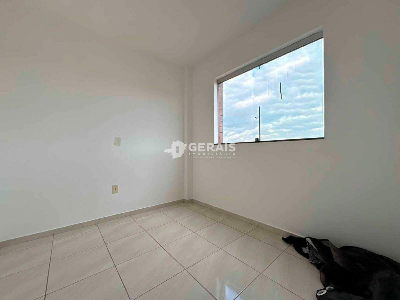 Apartamento para aluguel no BOM PASTOR: 05 - QUARTO 01