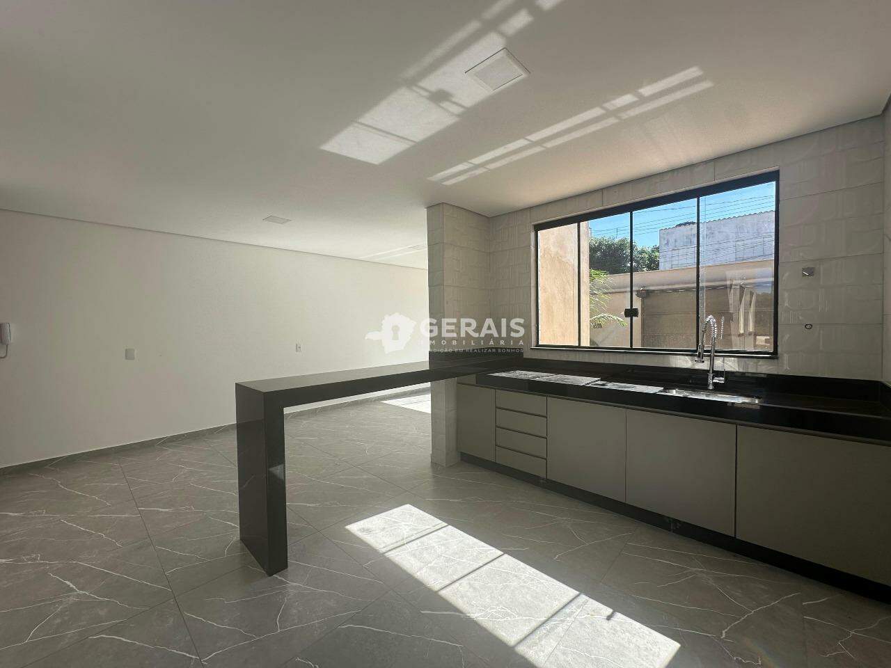 Casa à venda no PADRE EUSTAQUIO: 04 - COZINHA
