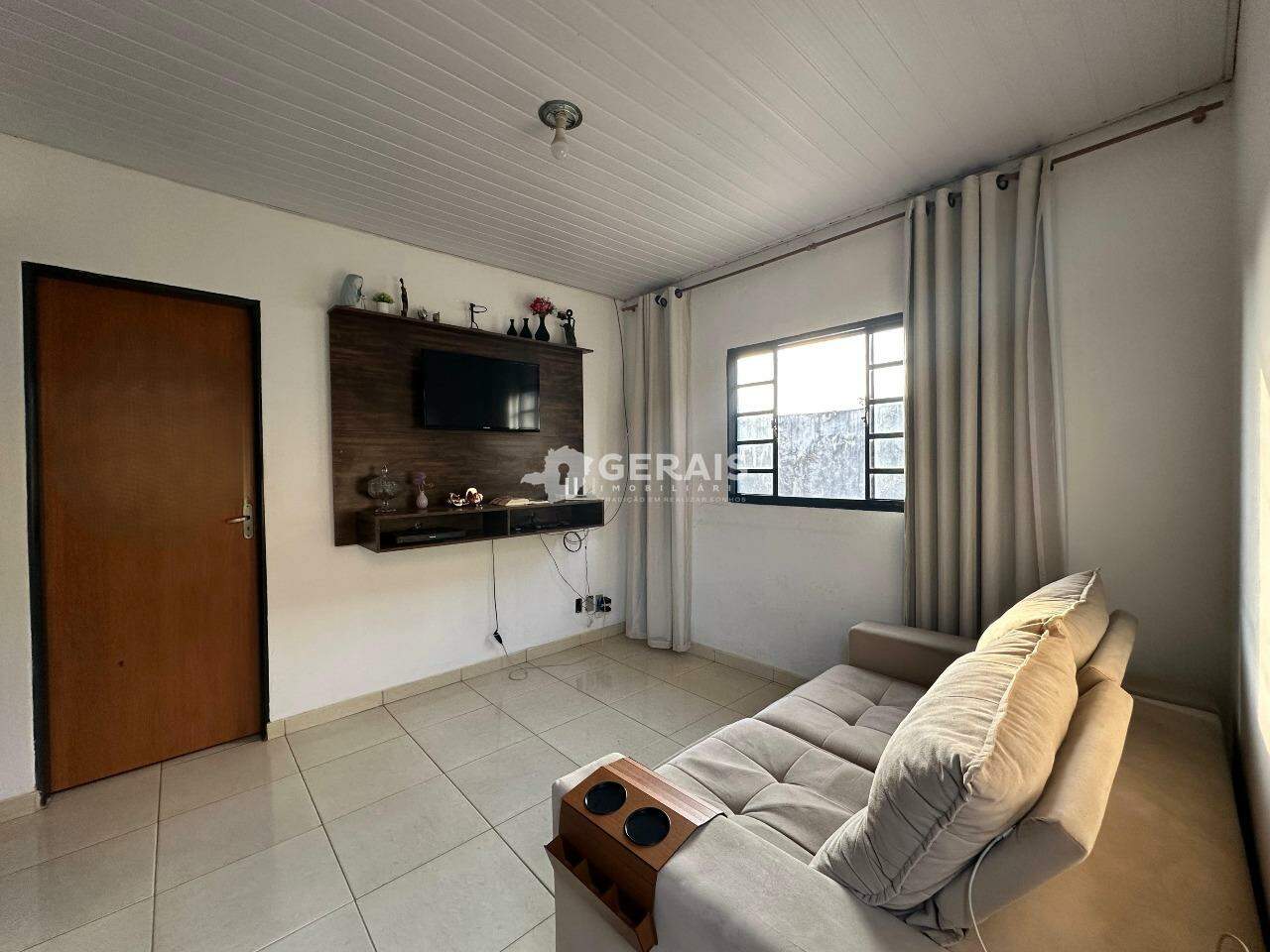 Casa à venda no JARDIM COPACABANA: 03- SALA
