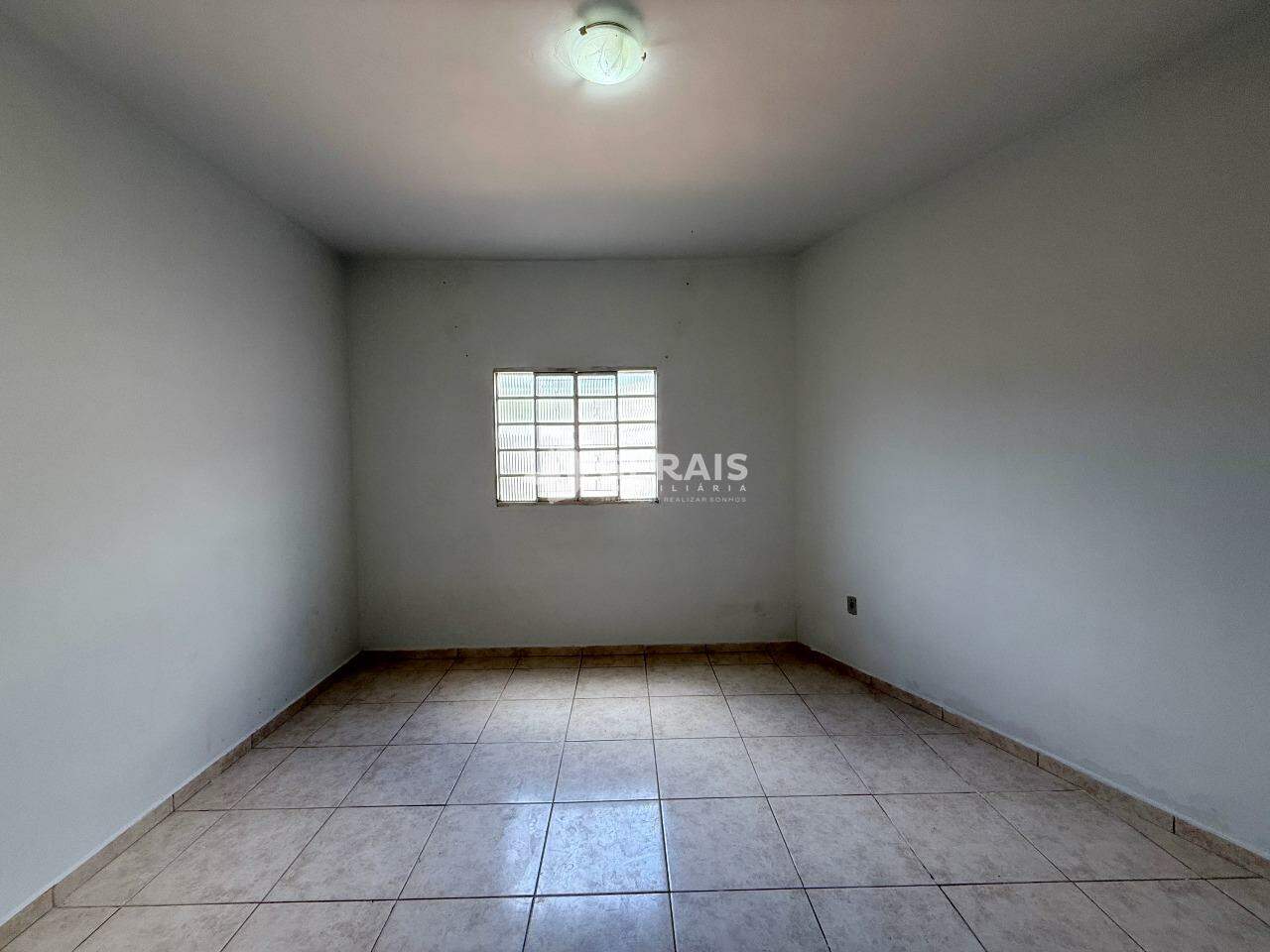 Casa para aluguel no JUZA FONSECA: 06 - QUARTO 03 SUÍTE