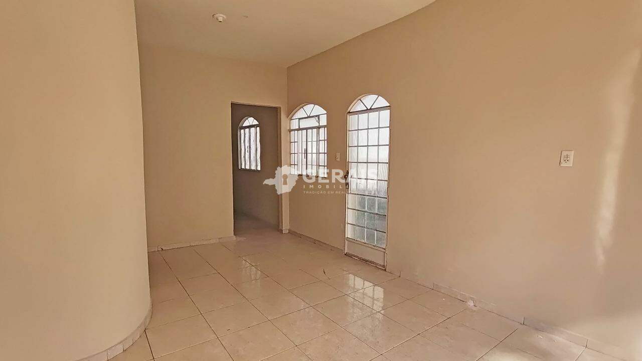 Casa para aluguel no Nossa Senhora das Graças: 04 - SALA