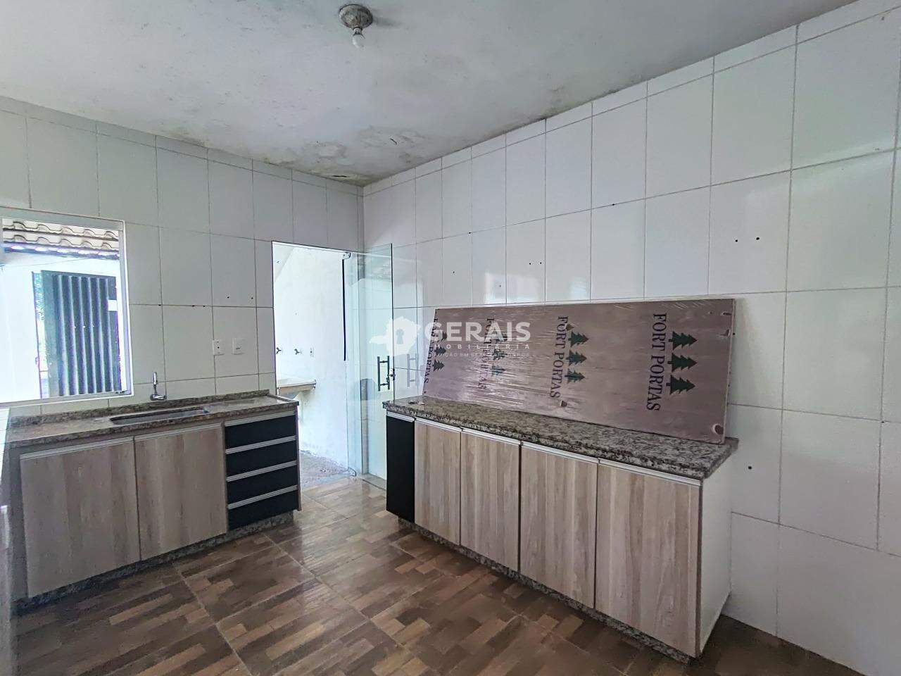 Casa para aluguel no JARDIM ALTEROSA: 09- COZINHA
