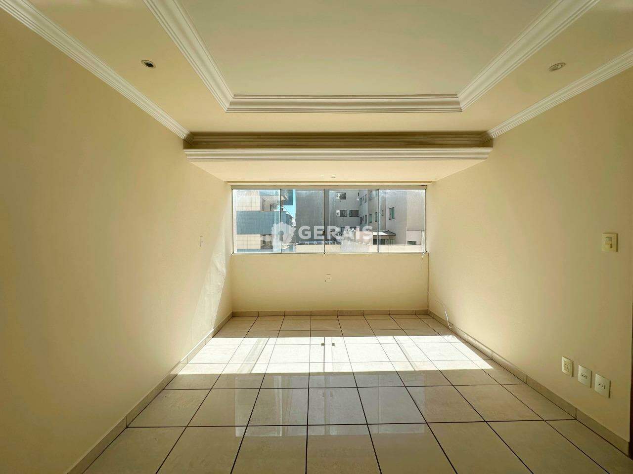 Apartamento à venda no CENTRO: 03- SALA
