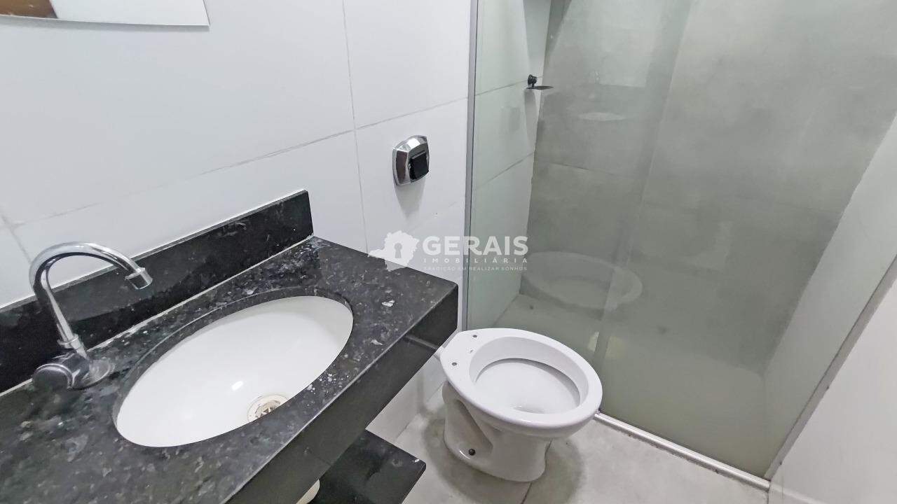 Casa para aluguel no NAÇÕES: 08 - BANHO SOCIAL 01