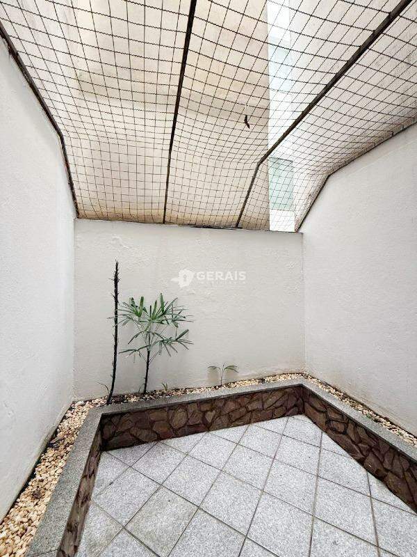 Apartamento à venda no CENTRO: 03 - ÁREA DE CLARIDADE