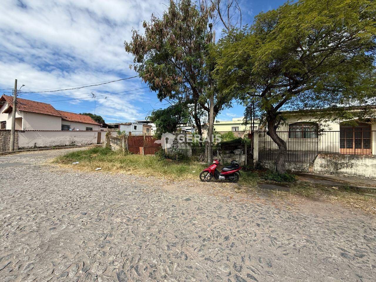Lote à venda no CATALÃO: 02 - LOTE