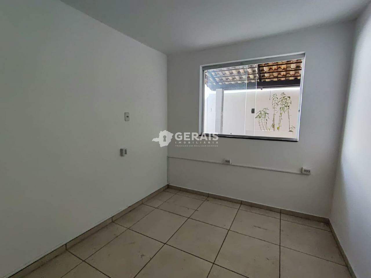 Casa para aluguel no SANTA ROSA: 07 - QUARTO 02