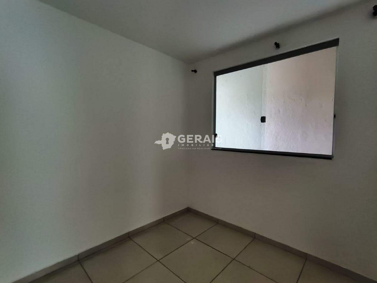 Casa para aluguel no SANTA ROSA: 06 - QUARTO 01