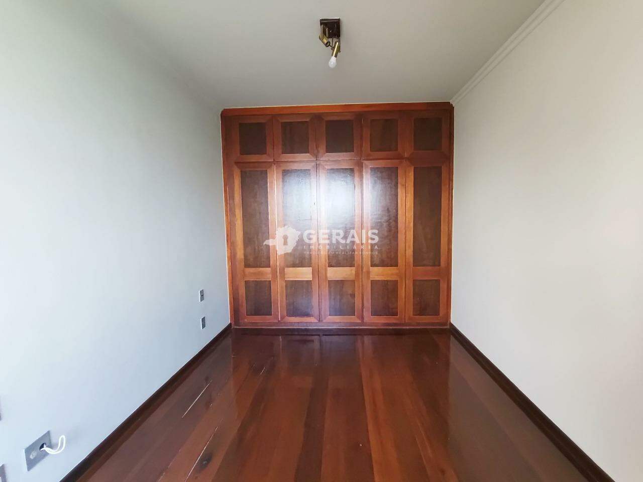 Apartamento para aluguel no CENTRO: 06 - QUARTO 02