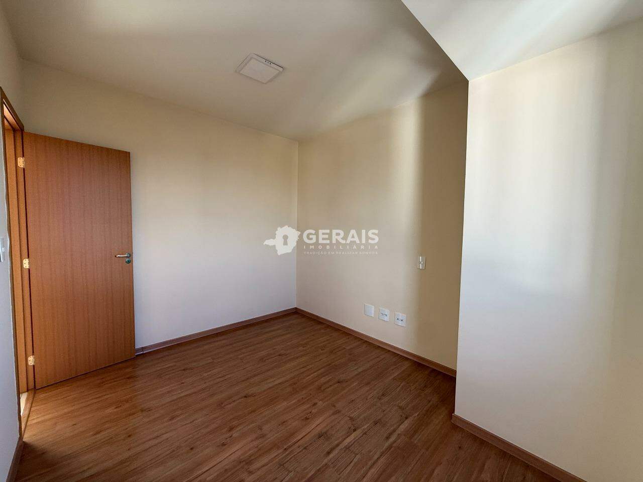 Apartamento para aluguel no SÃO SEBASTIÃO: 08 - QUARTO 02