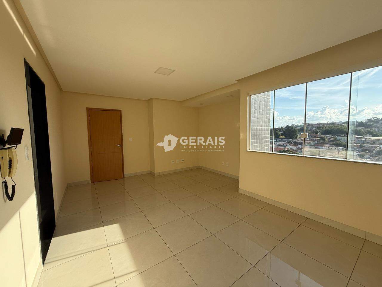 Apartamento para aluguel no SÃO SEBASTIÃO: 04 - SALA