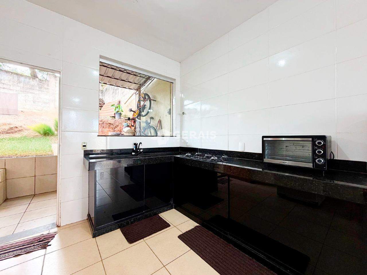 Casa à venda no ANCHIETA: 04 - COZINHA