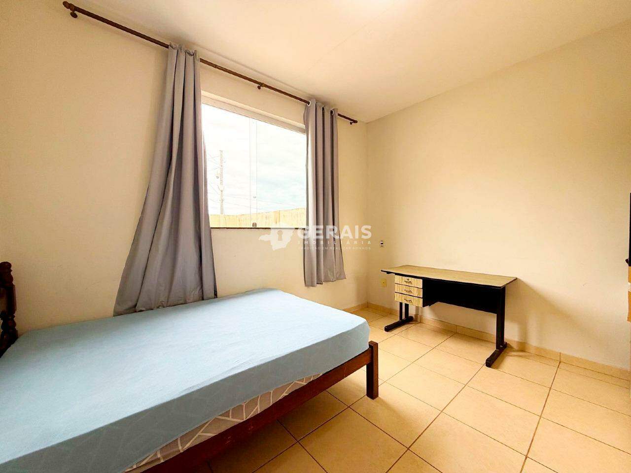 Casa à venda no ANCHIETA:  06 - QUARTO 01