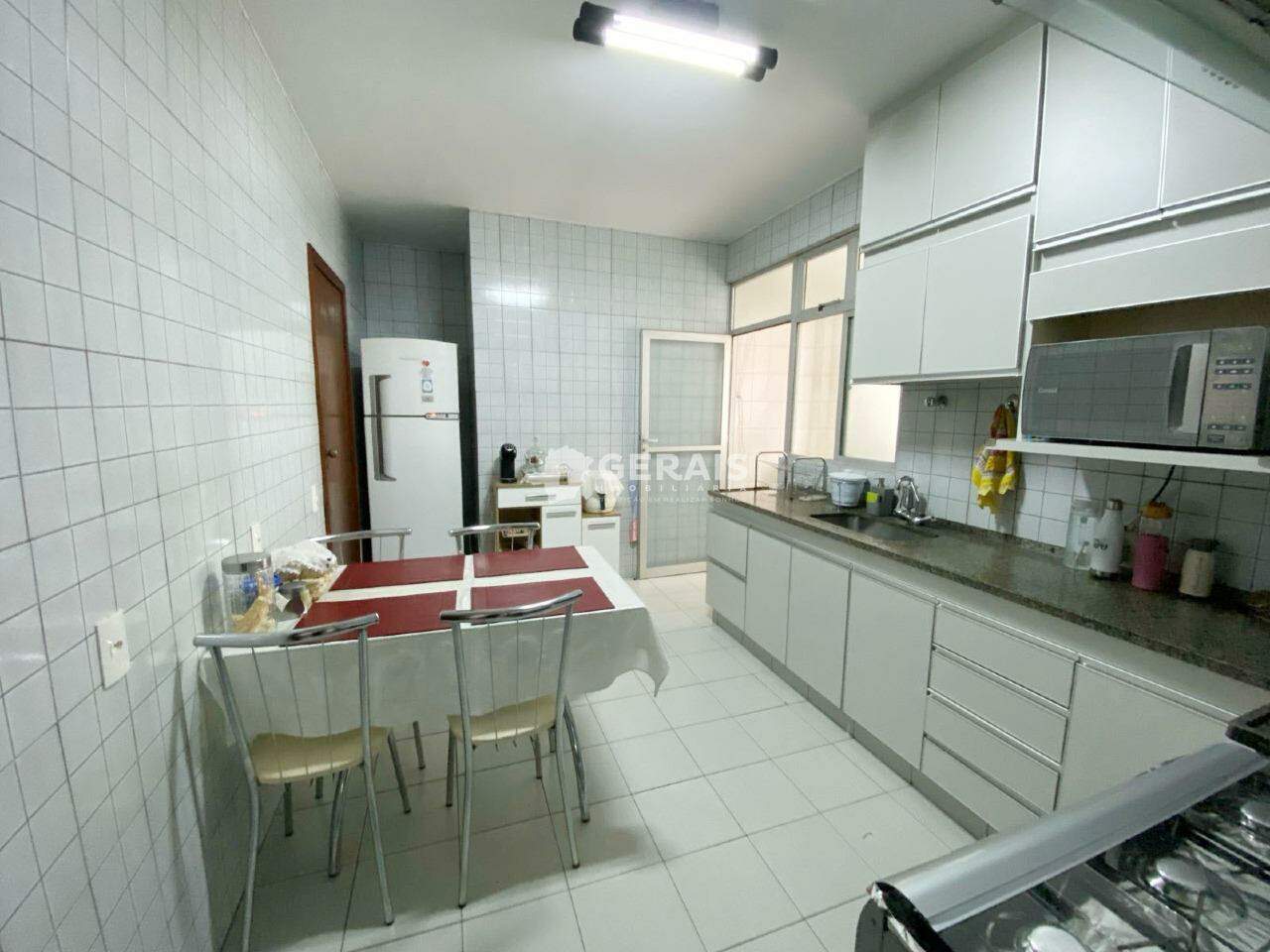 Apartamento à venda no CENTRO: 06 - COZINHA