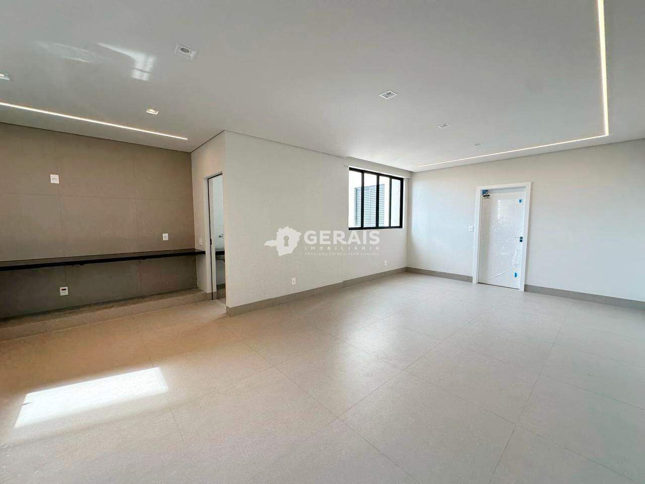 Apartamento à venda no CENTRO: 03- SALA