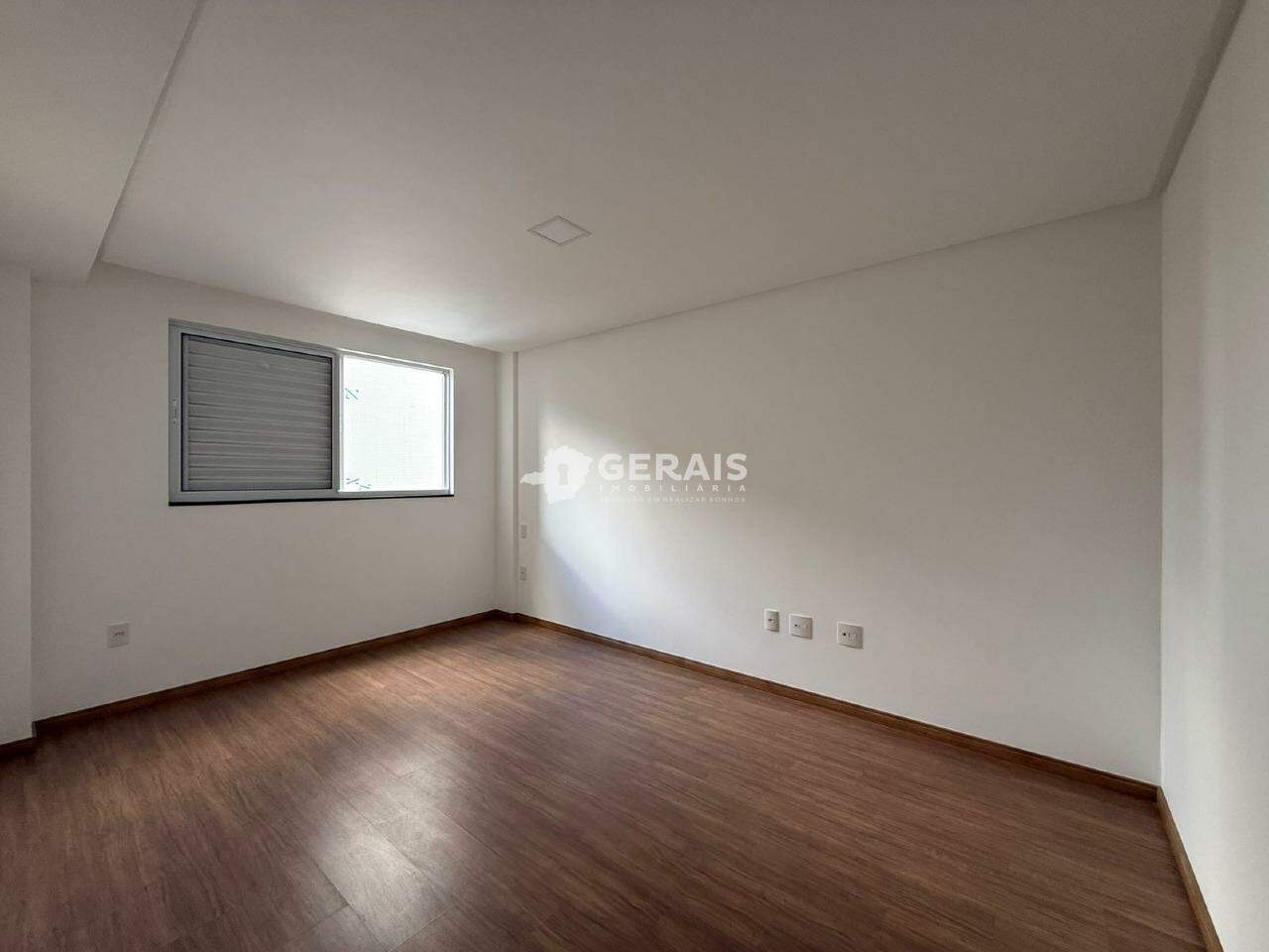 Apartamento à venda no CENTRO: 07- QUARTO 01
