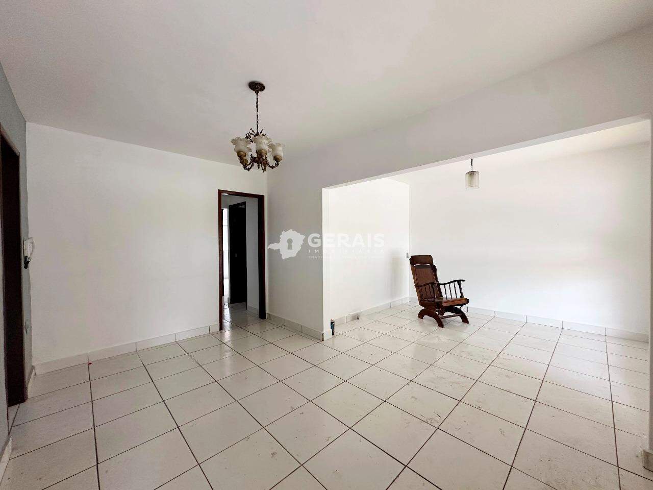 Casa à venda no DANILO PASSOS: 04 - SALA - COPA