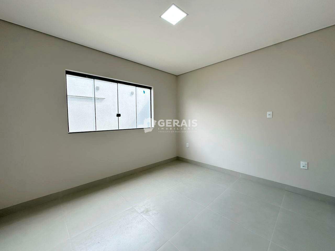 Casa à venda no RESIDENCIAL ALTAVILLE: 07 - QUARTO 01