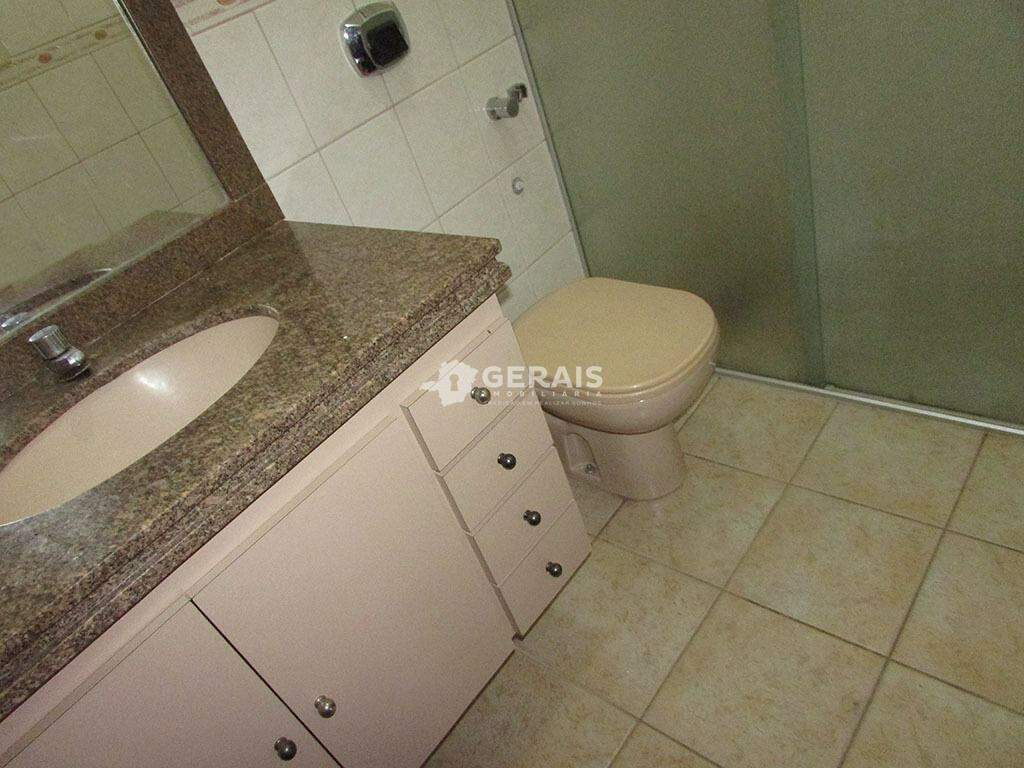 Apartamento à venda no CENTRO: 08 - BANHO SUÍTE