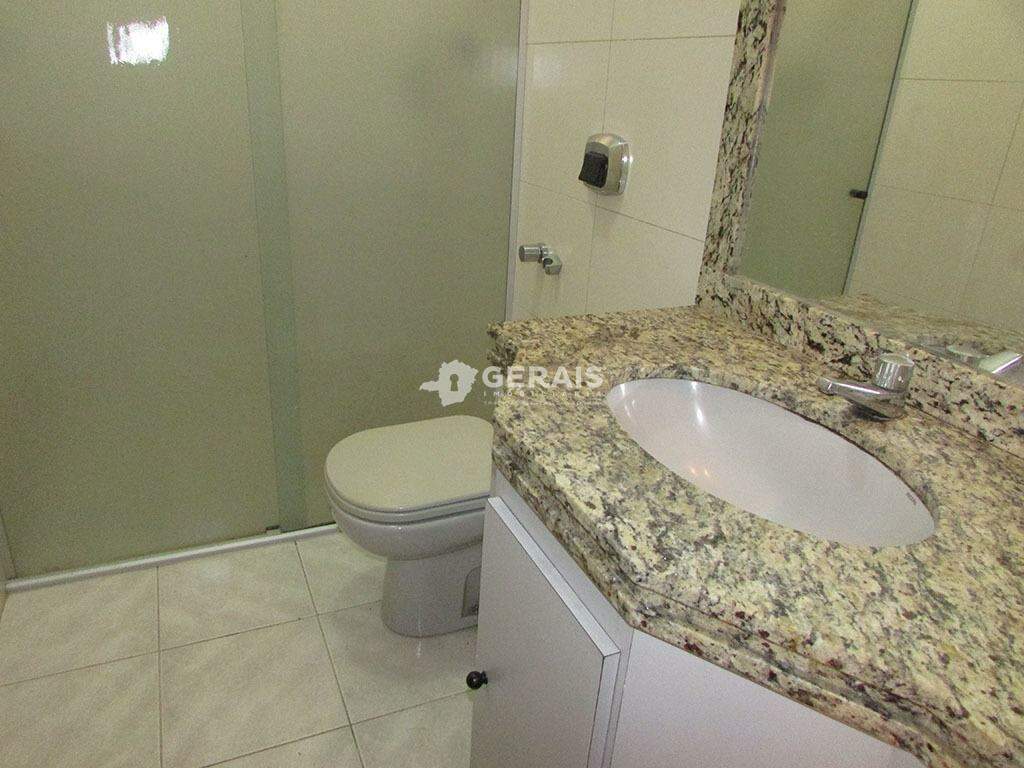 Apartamento à venda no CENTRO: 09 - BANHO SOCIAL