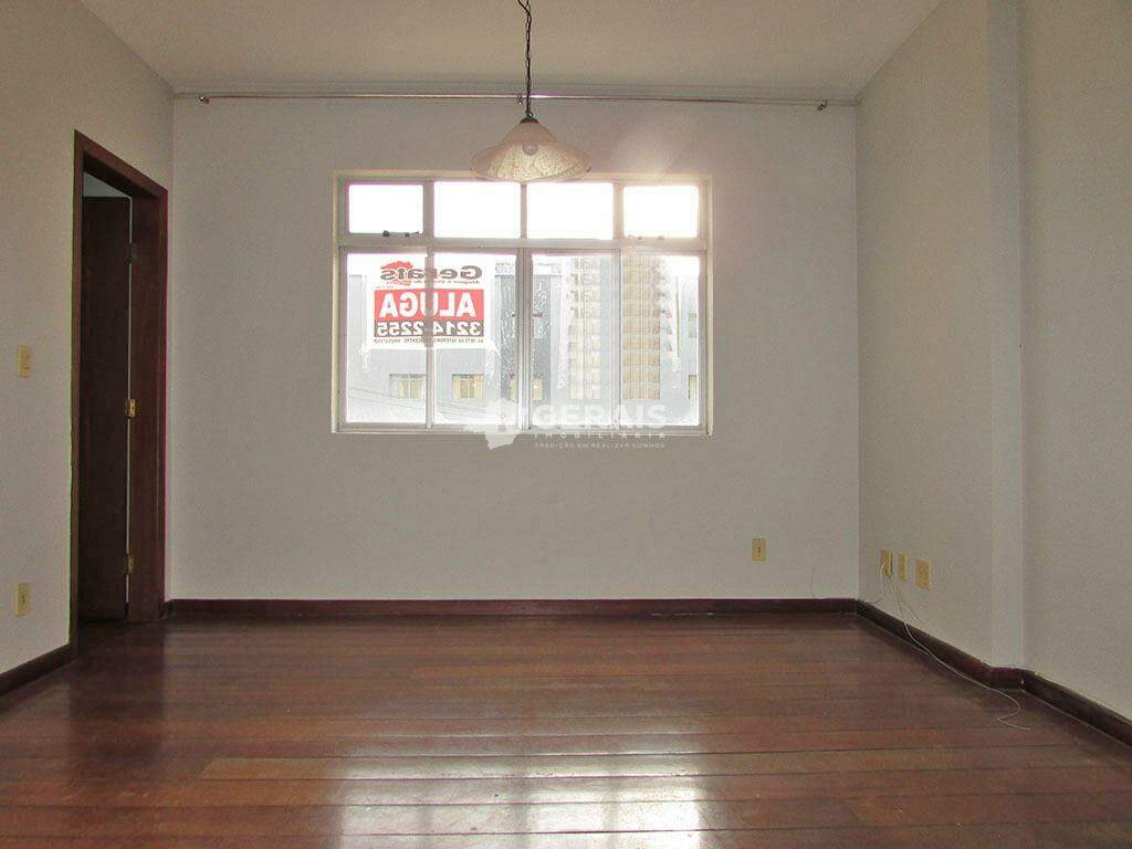 Apartamento à venda no CENTRO: 03 - SALA