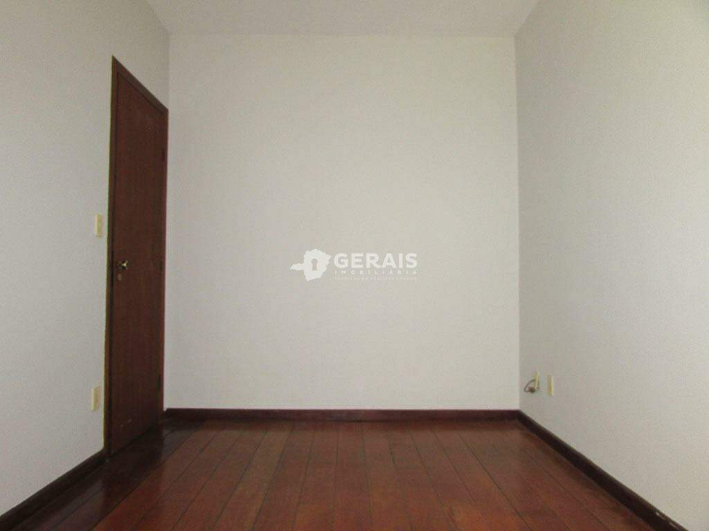 Apartamento à venda no CENTRO: 04 - QUARTO 01
