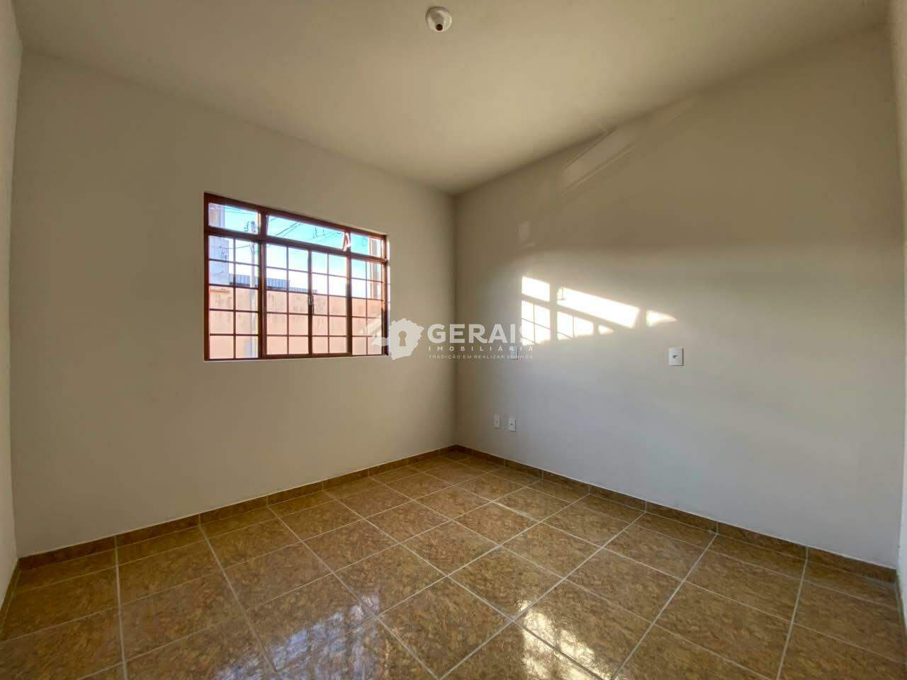 Casa para aluguel no JOÃO ANTÔNIO GONÇALVES: 04- QUARTO 02
