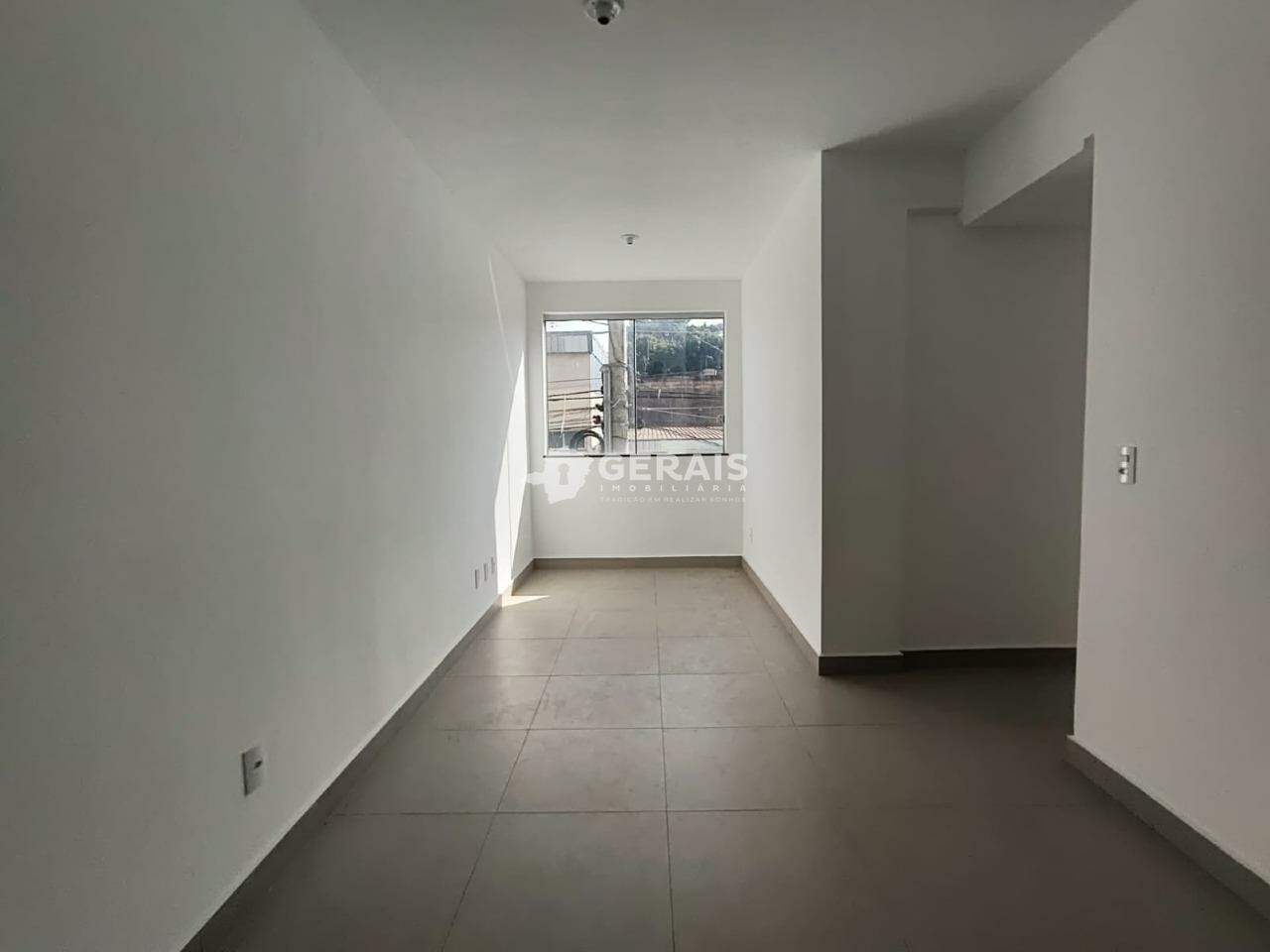 Apartamento para aluguel no INTERLAGOS: 03- SALA