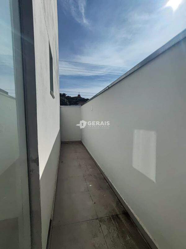 Apartamento para aluguel no INTERLAGOS: 06- SACADA QUARTO 01