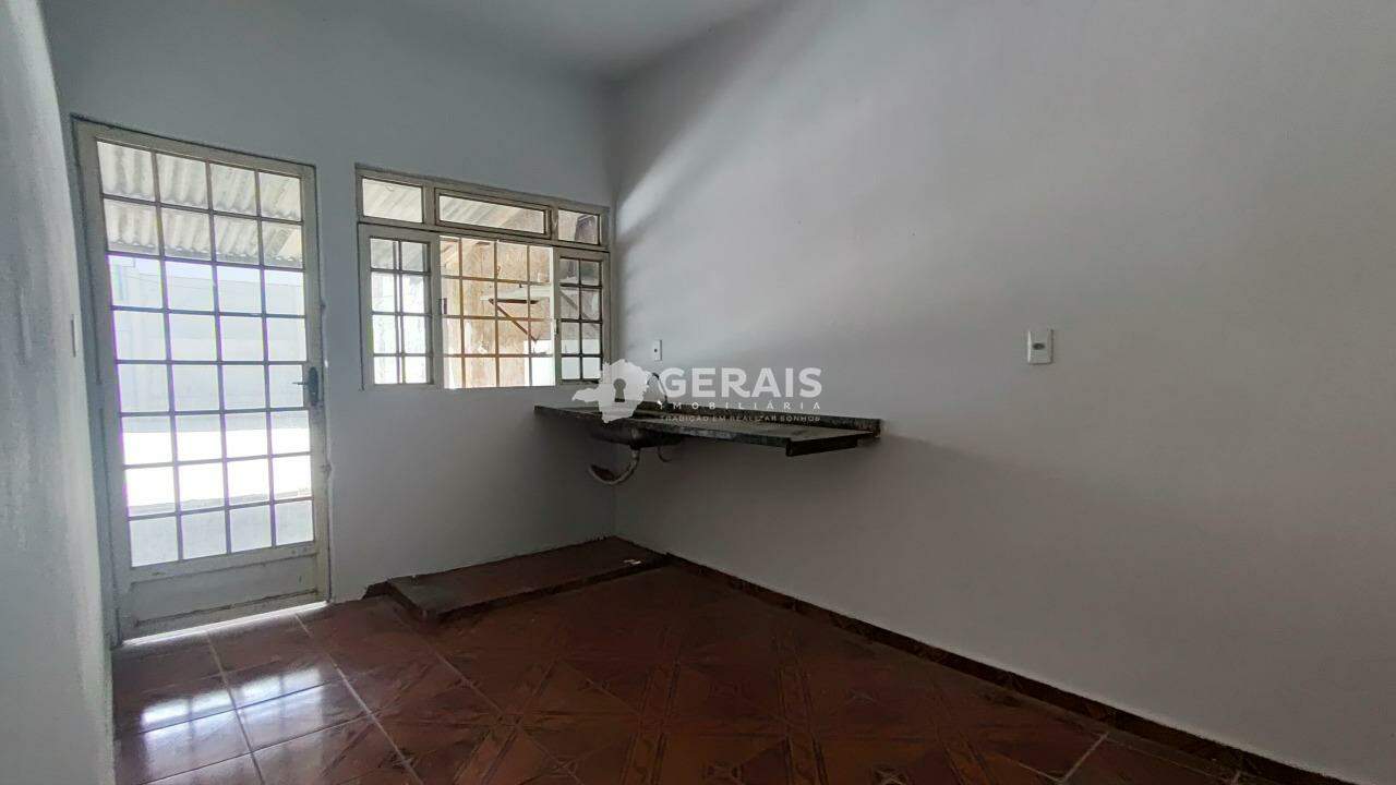 Casa para aluguel no PADRE EUSTAQUIO: 08- COZINHA