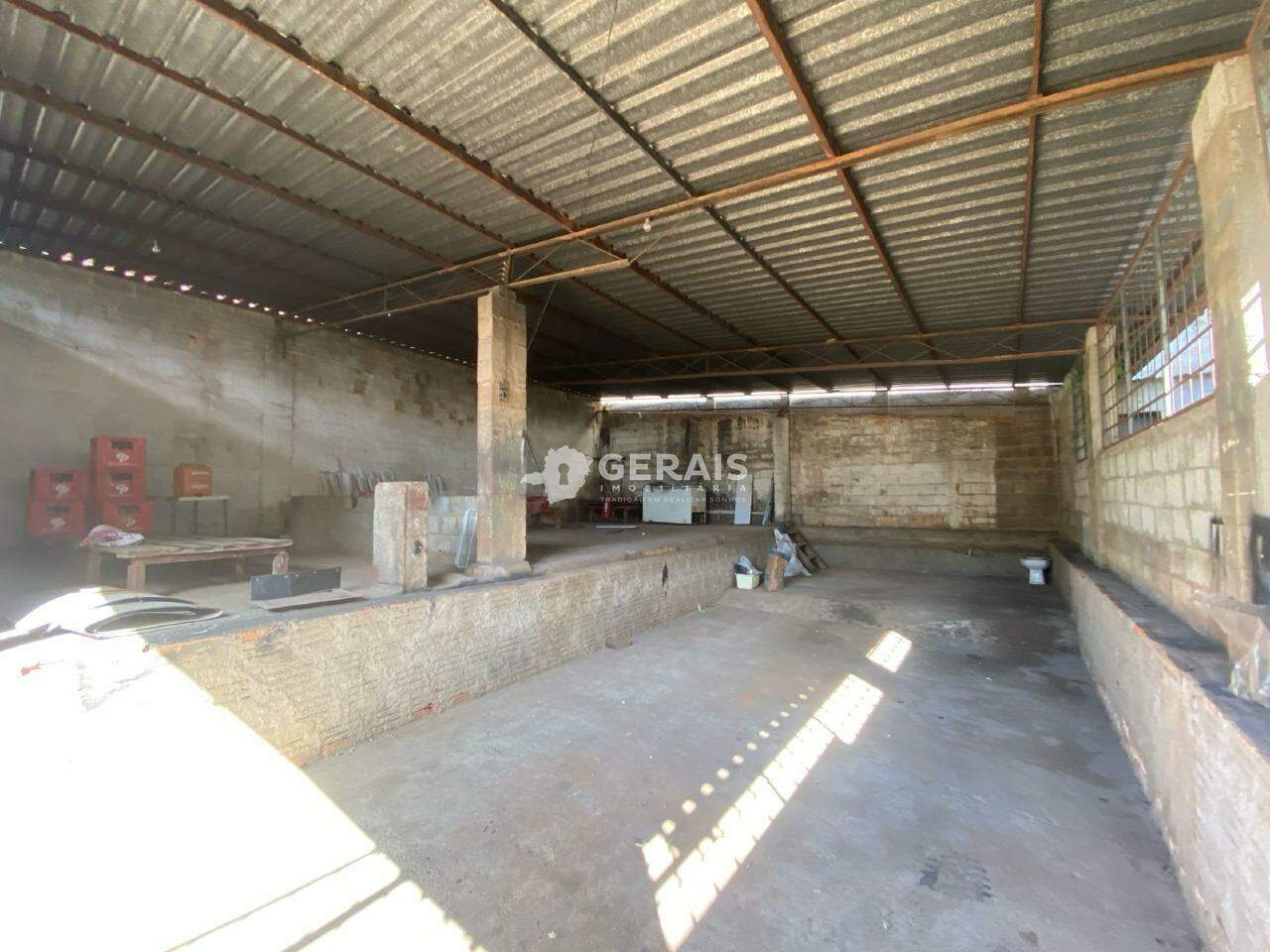 Lote à venda no INTERLAGOS: 06 - LOTE