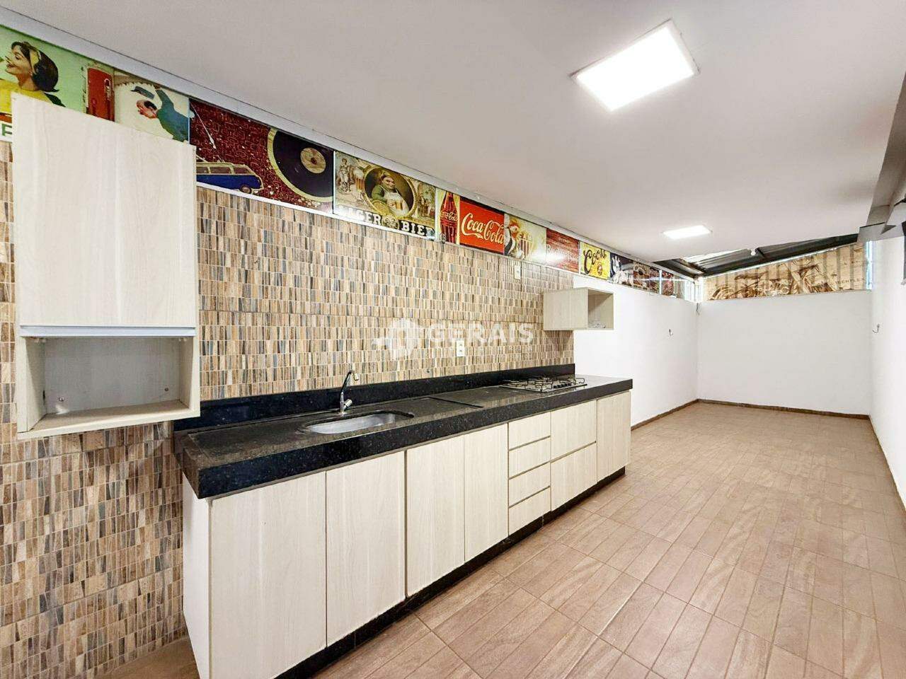 Apartamento à venda no VILA ROMANA: 04 - COZINHA