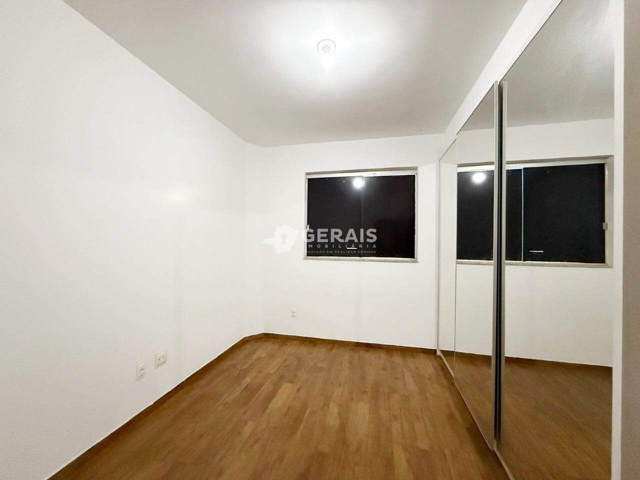 Apartamento à venda no VILA ROMANA: 07 - QUARTO 02