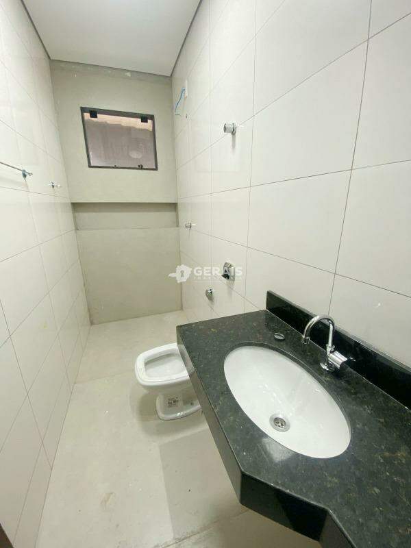Casa à venda no QUINTA DAS PALMEIRAS: 09 - BANHO SOCIAL