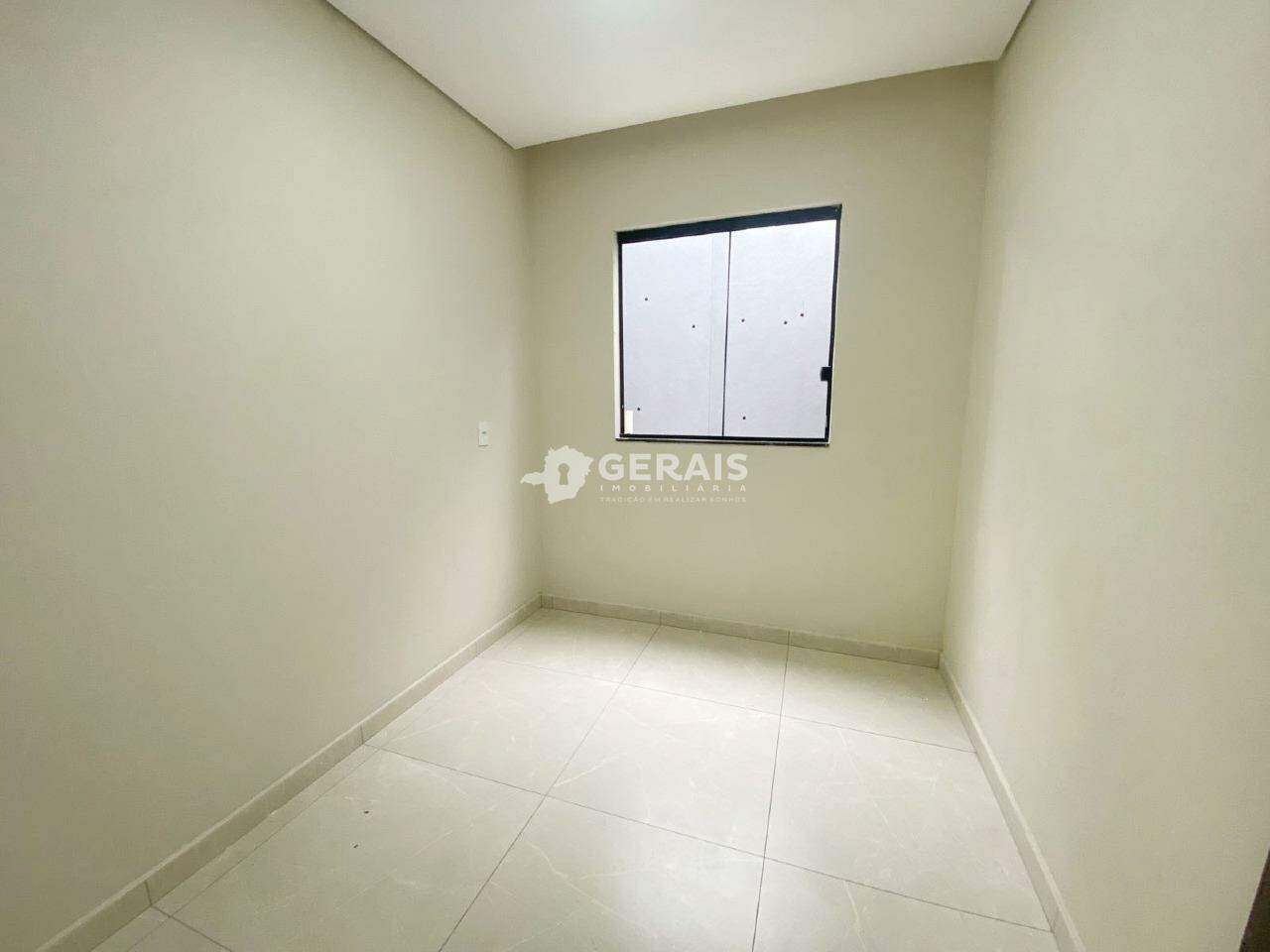 Casa à venda no QUINTA DAS PALMEIRAS: 06 - QUARTO 01