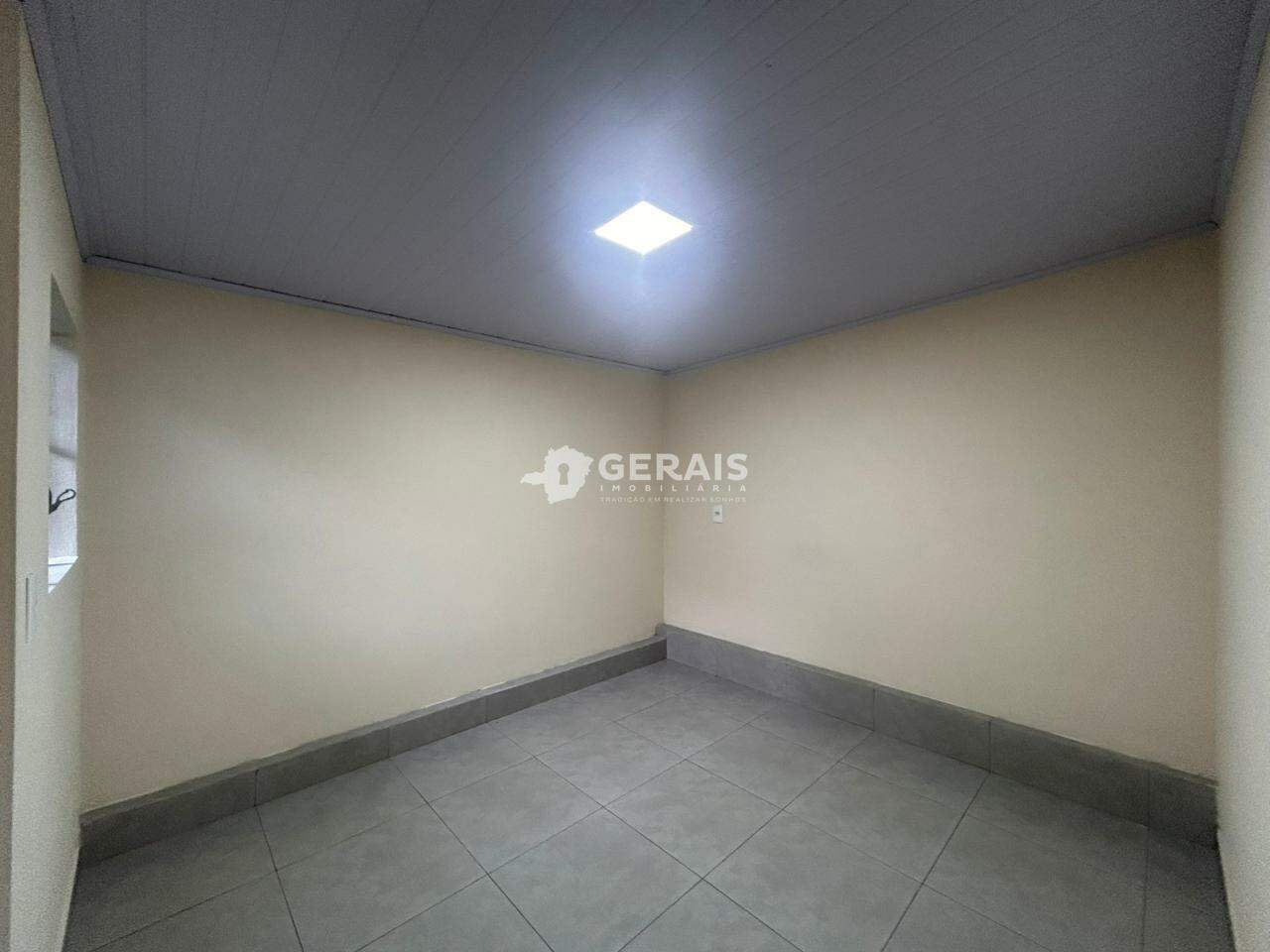 Casa para aluguel no BOM PASTOR: 05 - QUARTO 01
