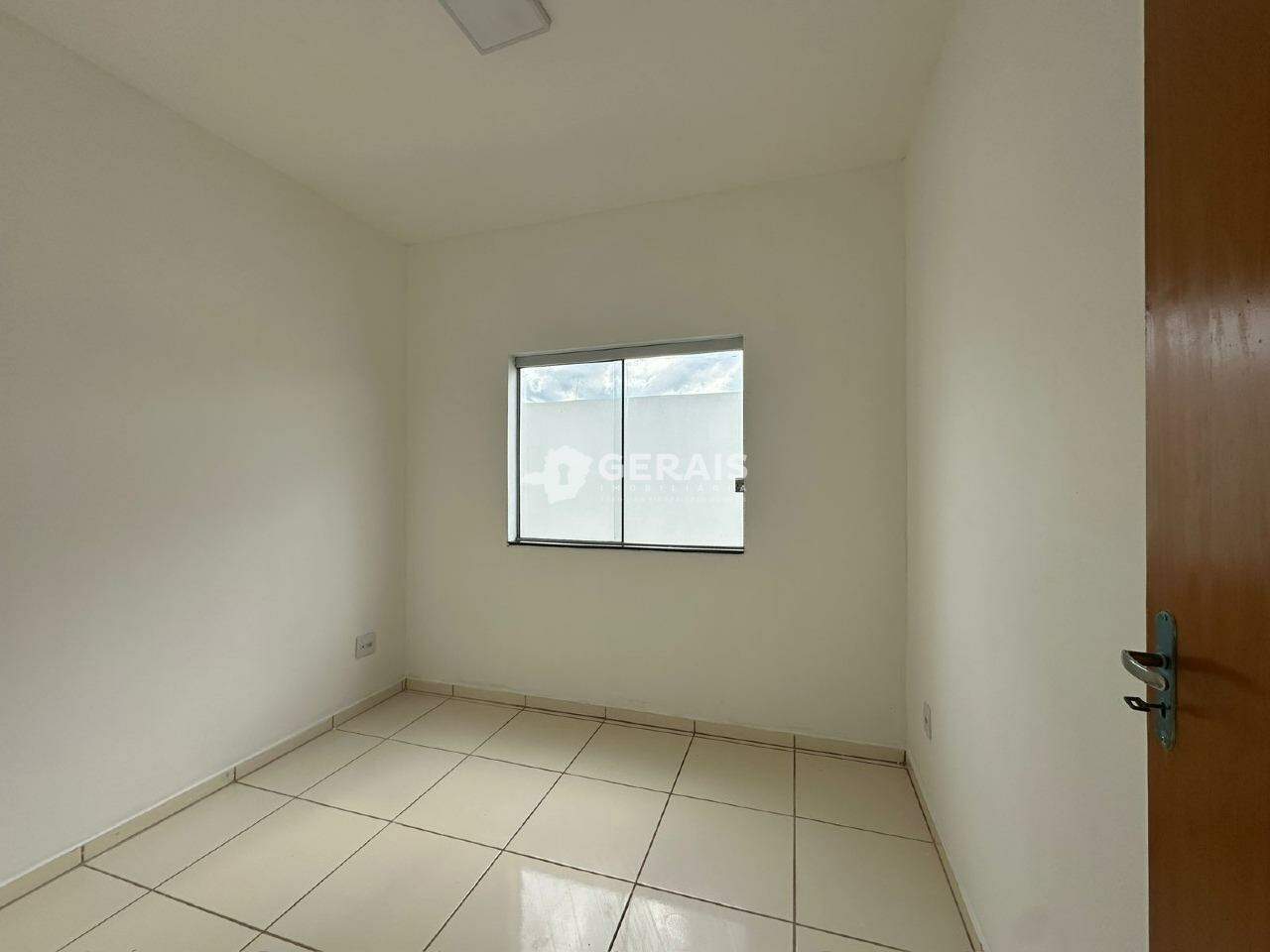 Casa à venda no FLORESTA: 05 - QUARTO 01