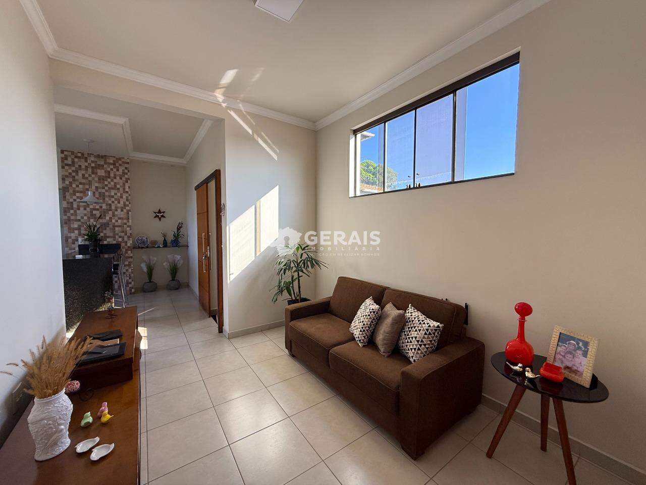 Apartamento para aluguel no JARDIM ALTEROSA: 04- SALA