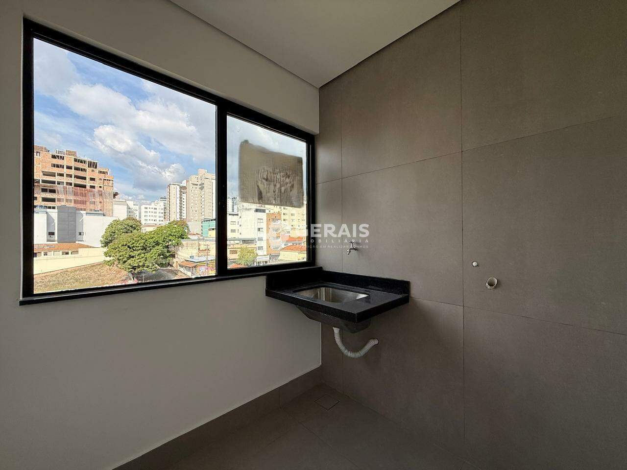 Apartamento Duplex à venda no VILA CRUZEIRO: 06 - ÁREA DE SERVIÇO