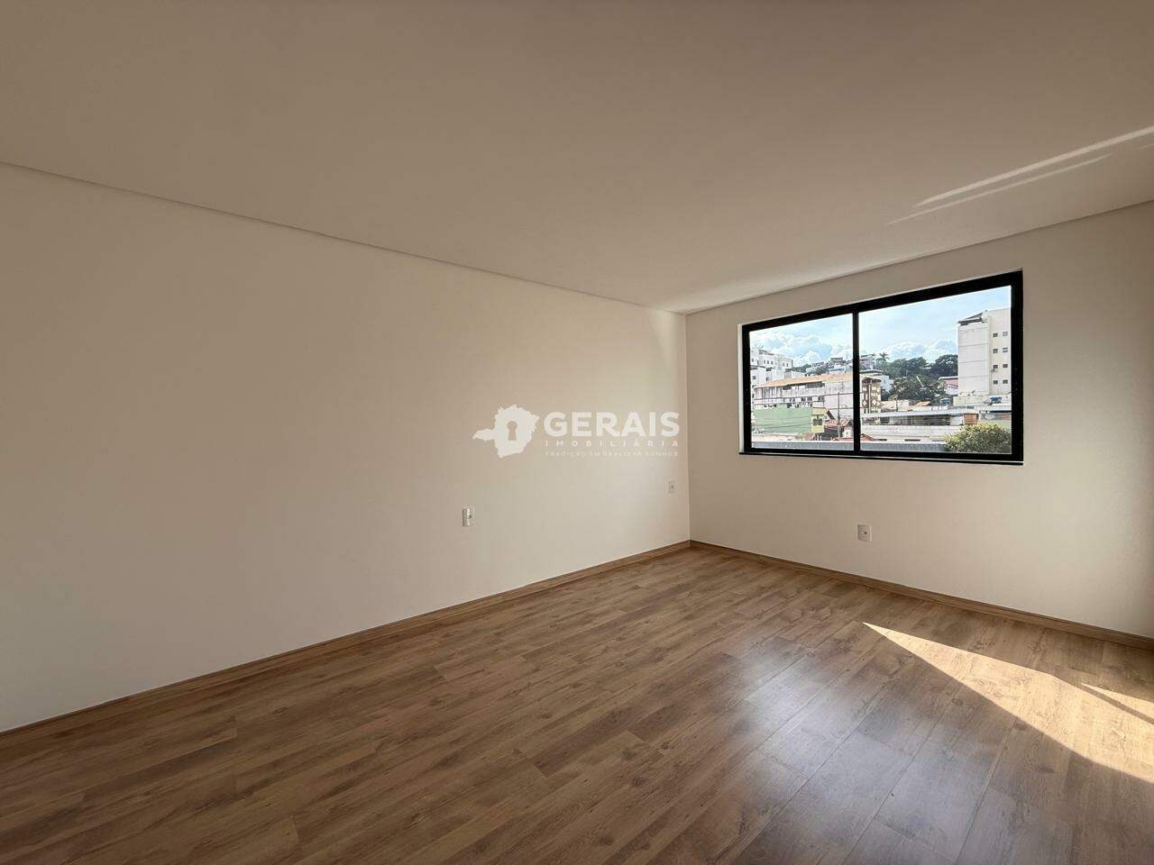 Apartamento Duplex à venda no VILA CRUZEIRO: 08 - QUARTO 01