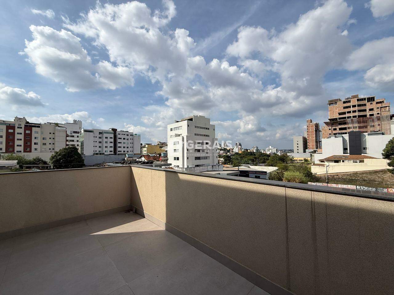 Apartamento Duplex à venda no VILA CRUZEIRO: 04 - SACADA