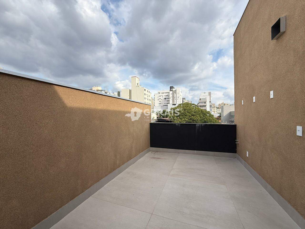 Apartamento Duplex à venda no VILA CRUZEIRO: 04- SACADA