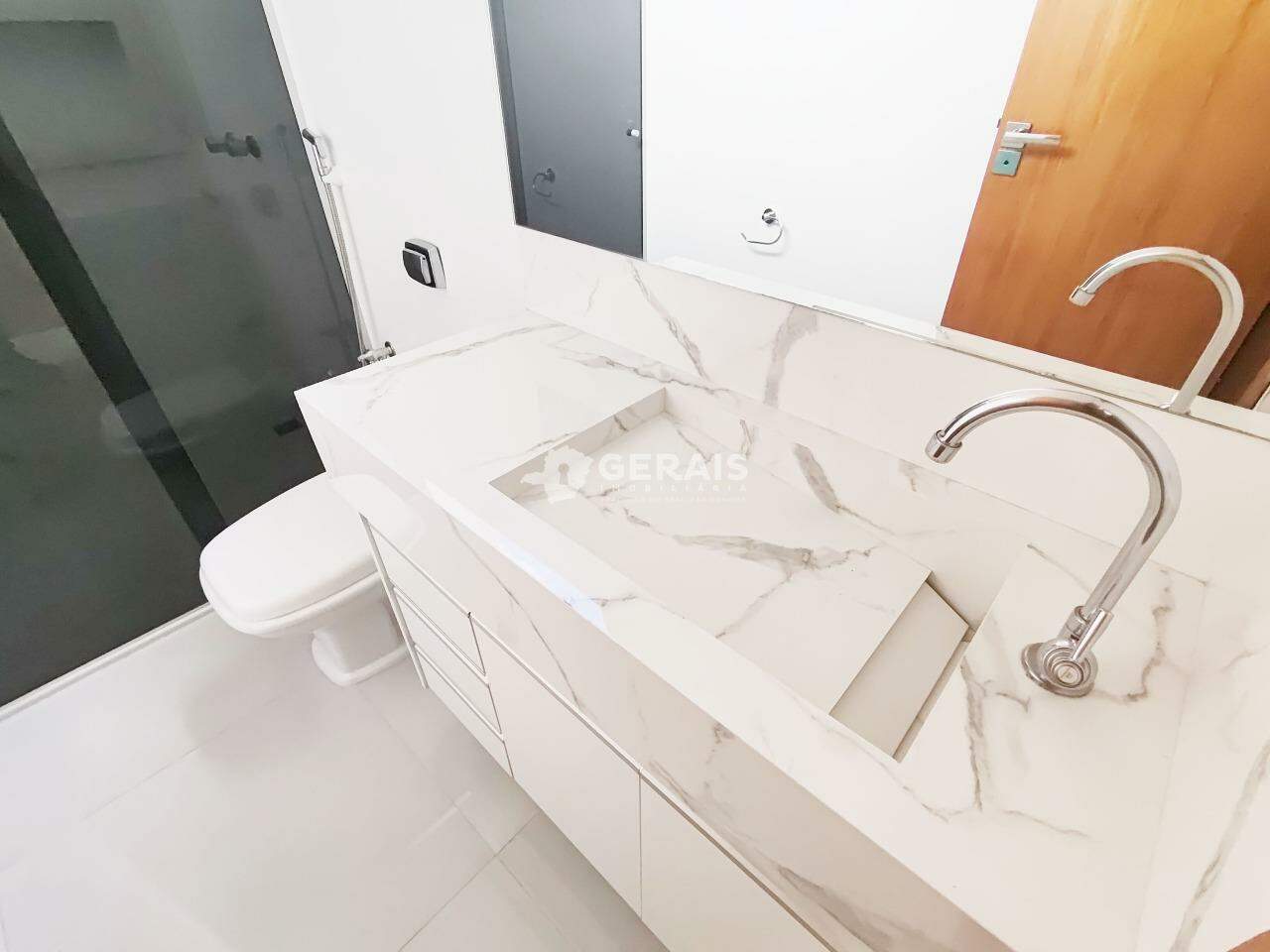 Casa à venda no SÃO ROQUE: 05 - BANHO SUÍTE