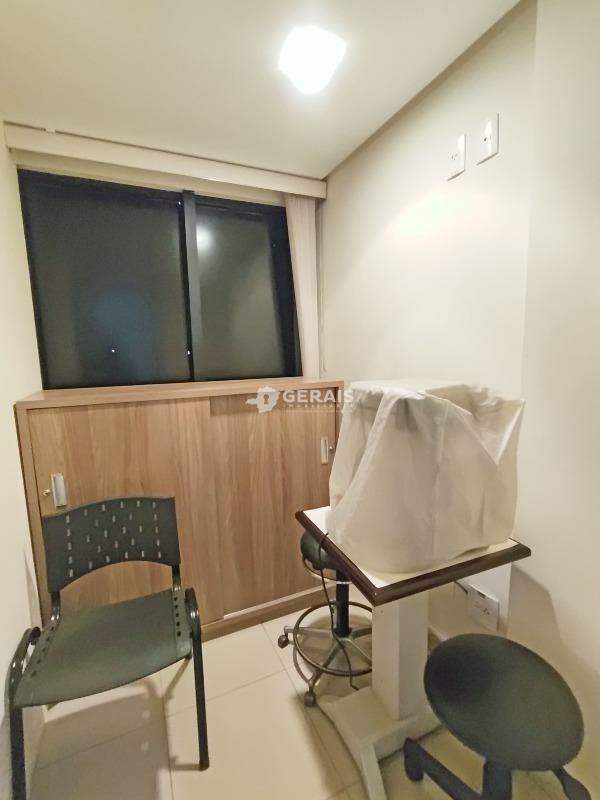 Sala para aluguel no CENTRO: 06- DESPENSA