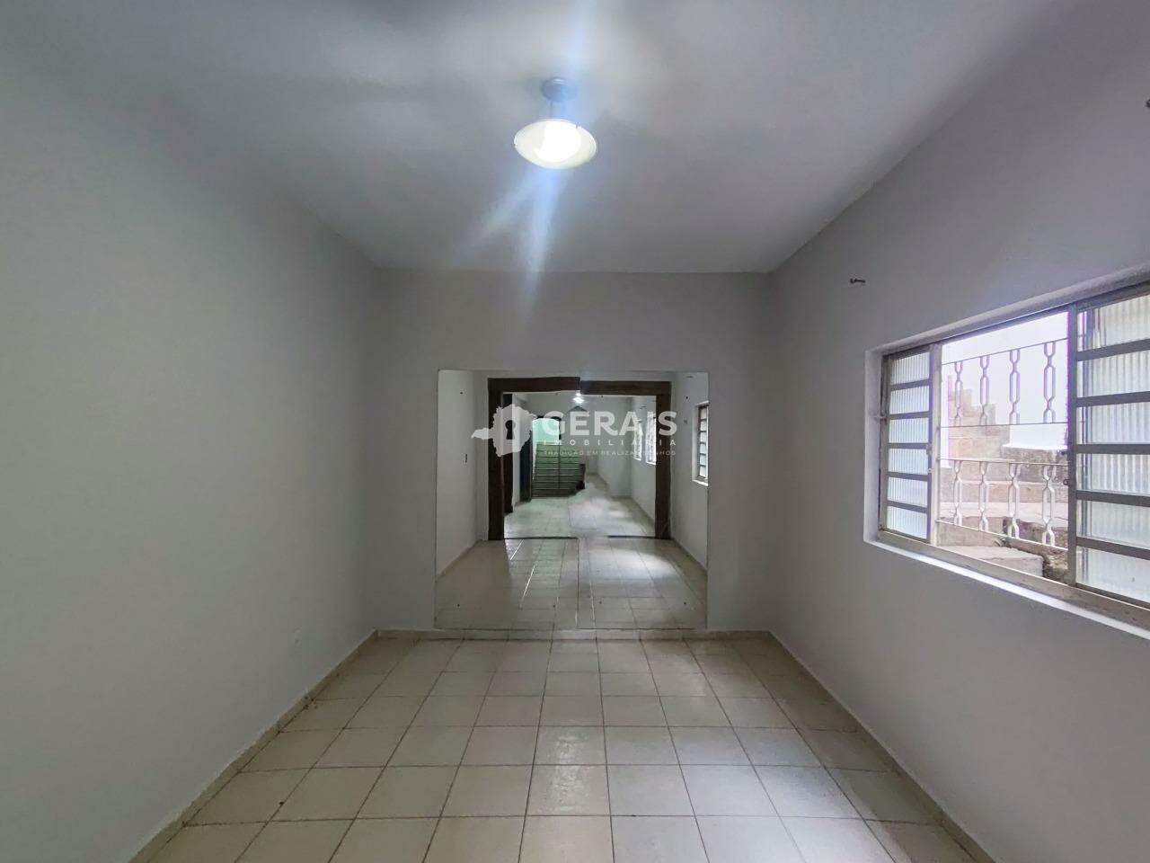 Casa para aluguel no BELVEDERE: 06- SALA 02
