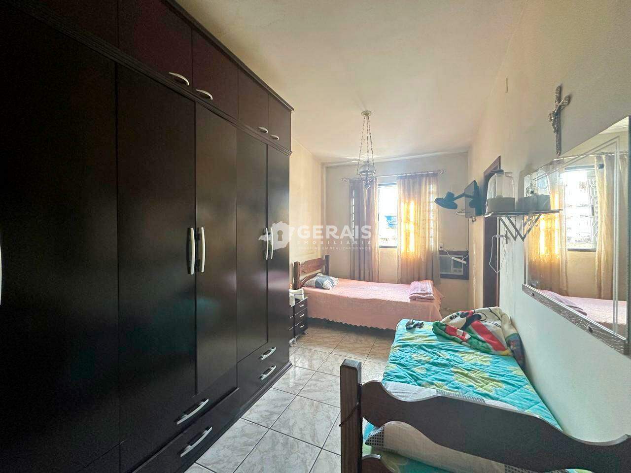 Casa à venda no CENTRO: 07- QUARTO 02